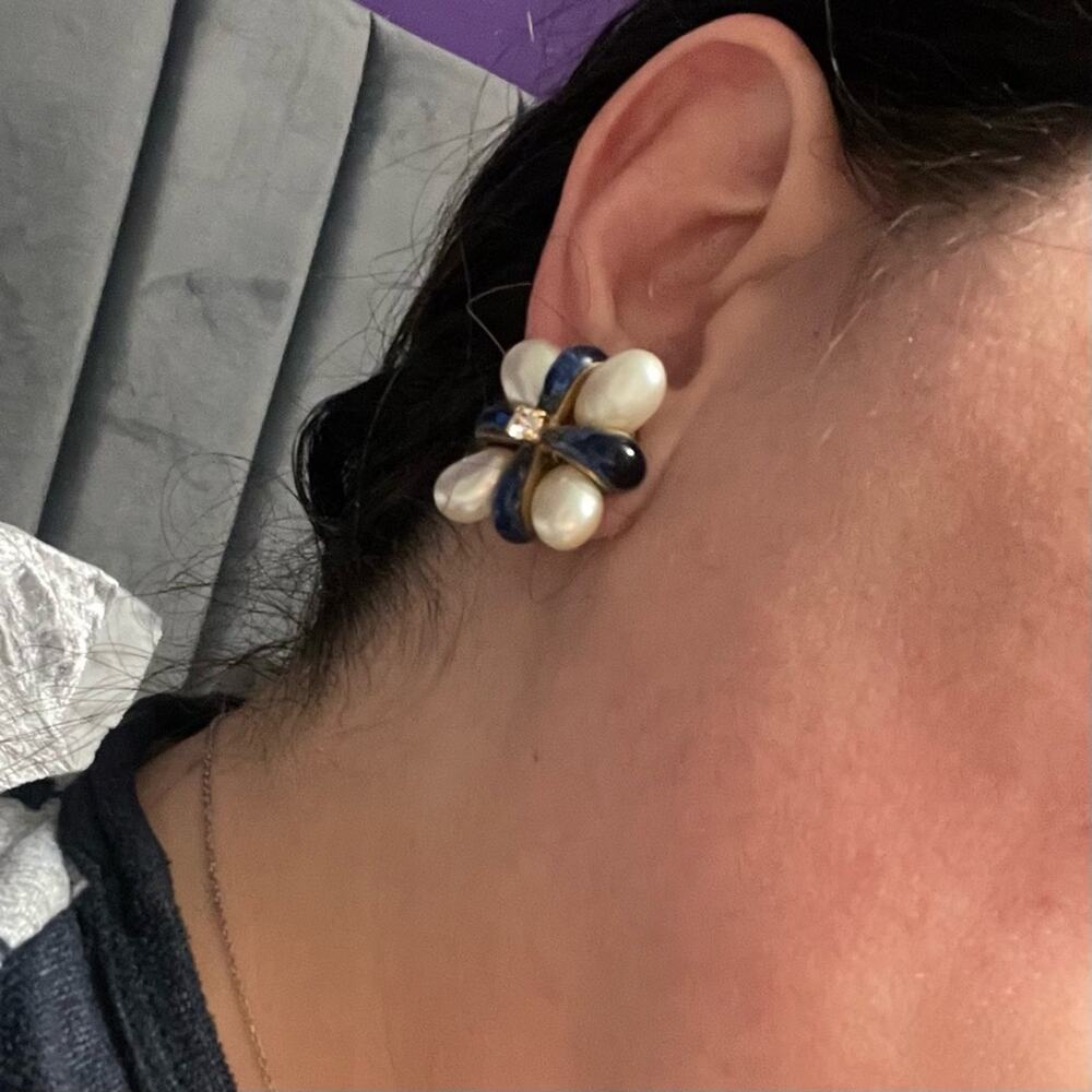 CHANEL Sapphire Gripoix, Pearl & Crystal CC Clip On Earrings Rare Vintage 1994 - Picture 9 of 9